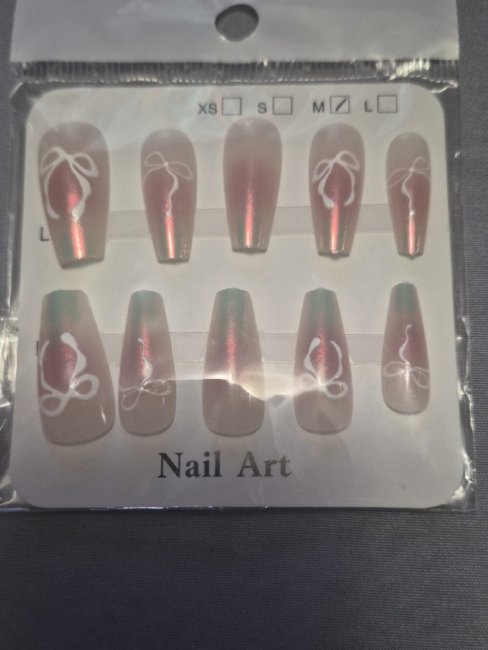 Fake Nails - Picture 2 of 10